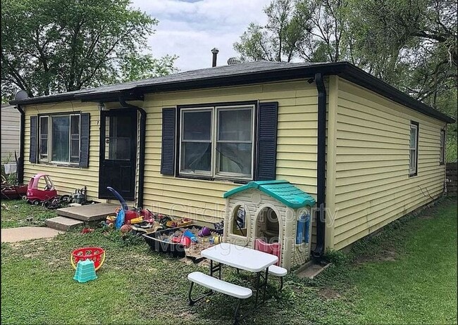 Photo - 7418 S 41st St House