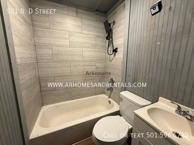 Photo - 921 N Dakota Ave