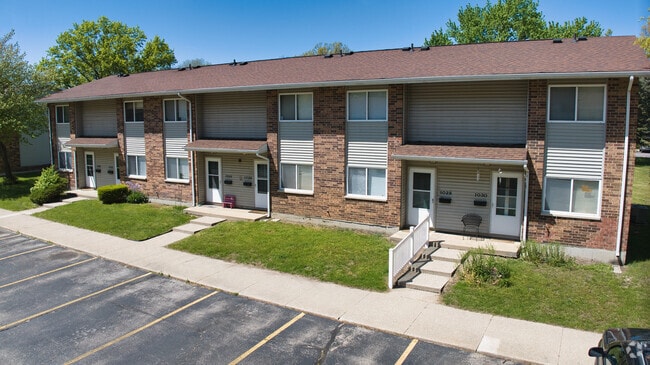 Building Photo - Northway Manor Rental