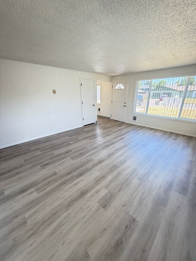 Photo - 2202 Oak St SE Unit 2204