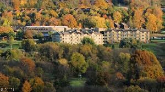 Photo - 2 Chamonix Dr