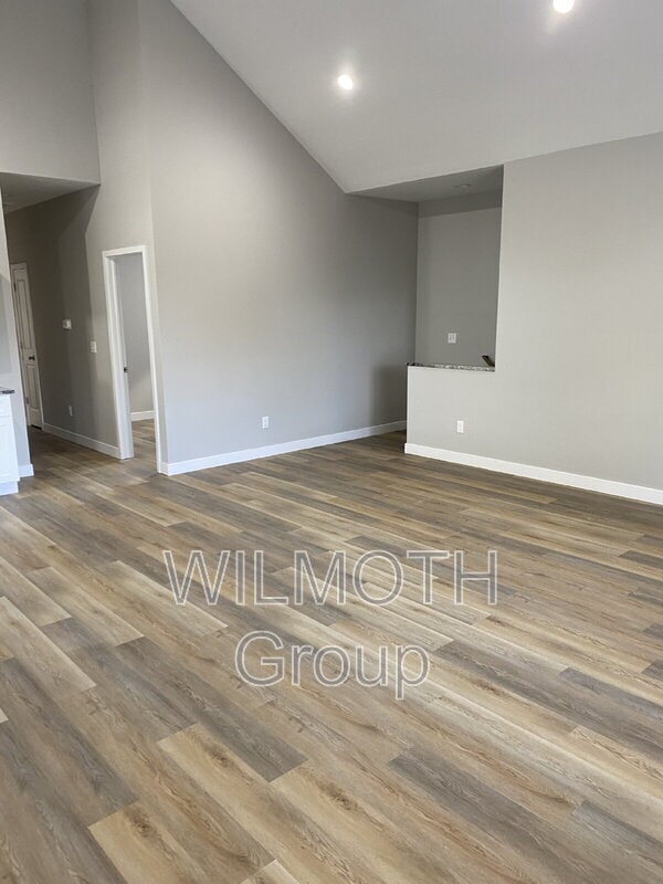 Photo - 929 N Beville Ave