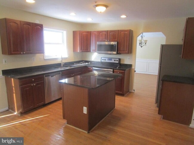 Photo - 8711 Temple Hill Rd