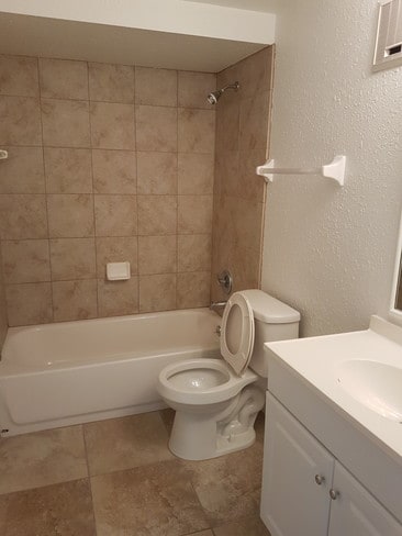 Building Photo - 160 Beaty Ct Unit 125