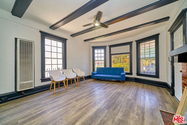 Building Photo - 1347 Valencia St Unit A