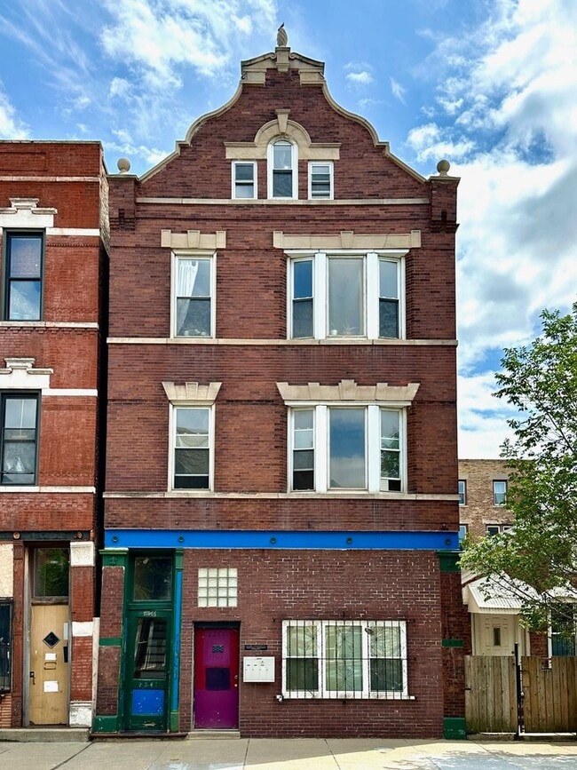 Photo - Pilsen 21st St Unit 2