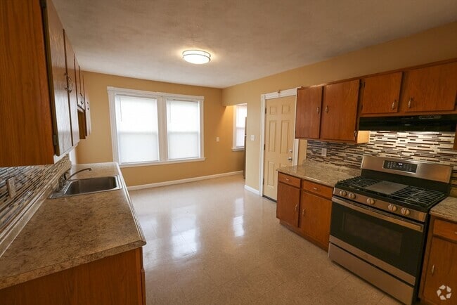 Building Photo - 42 Corona St Unit 2 Rental