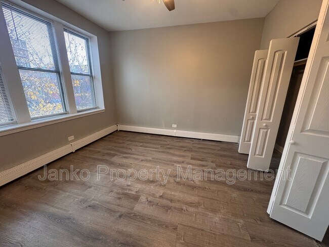 Photo - 5647 W Washington Blvd Unit 2