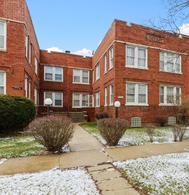 Photo - 9734 S Prairie Ave Unidad 2 Rental