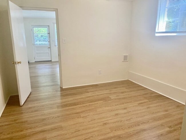 Photo - Charming Renovated 1BR – Water & Parking I...