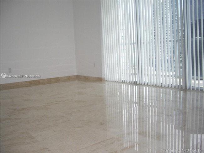 Photo - 1060 Brickell Ave Unit 1409
