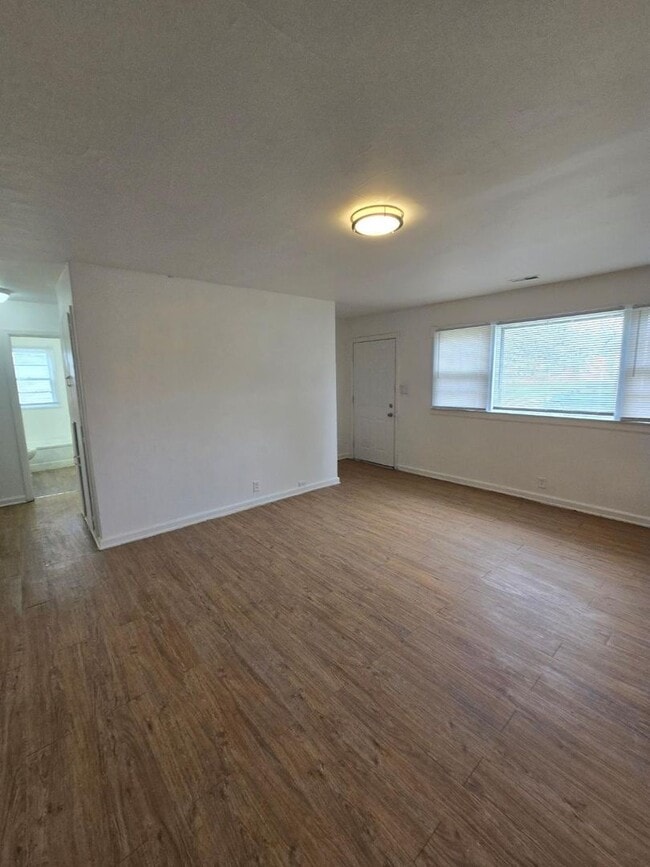 Photo - Two Bedroom Duplex located on the Eastside Near Arlington  and 21st Street !