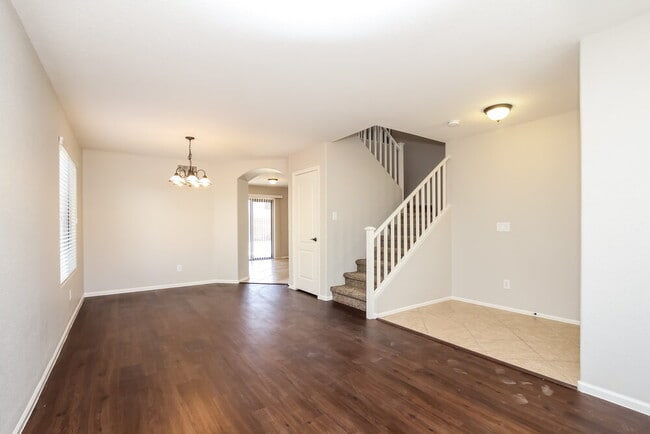 Photo - 2501 W Oberlin Way