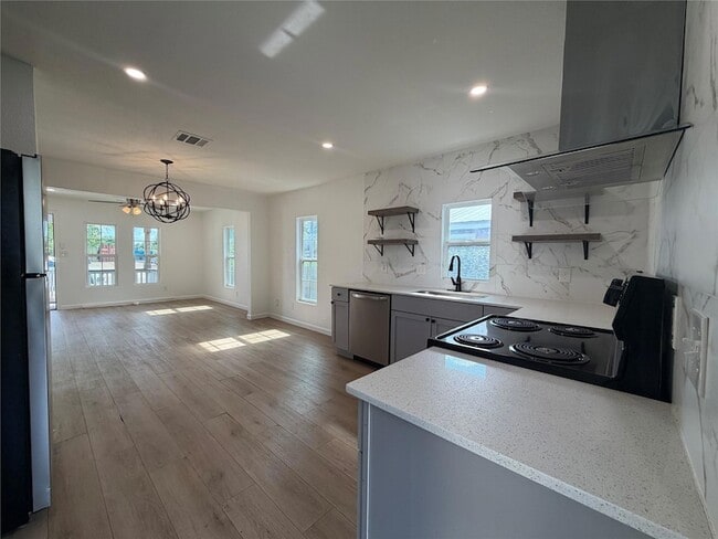 Photo - 1207 Pine St