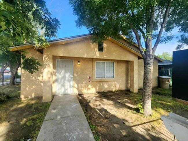 Building Photo - 928 K St Unit B Rental