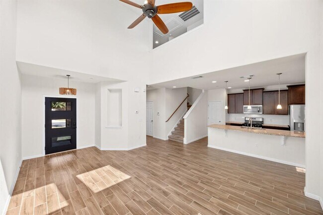 Photo - 2304 S Lakeline Blvd Unidad 563