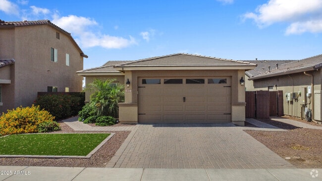 Building Photo - 1437 W Smoke Tree Ave Rental