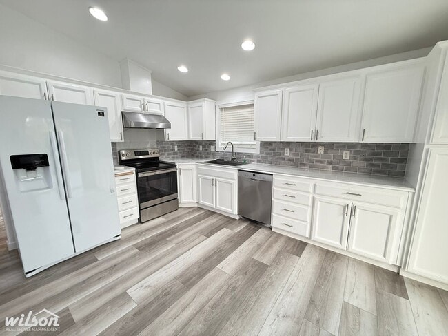 Photo - 301 Olympic Ave