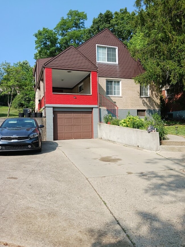 Building Photo - 63 Edgewood Rd