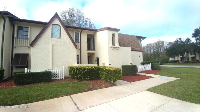 Building Photo - 600 Domenico Cir Unit A12 Rental