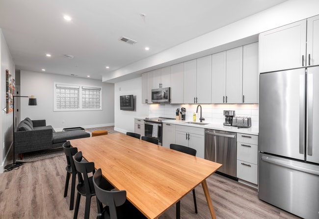 Cypress on Vine Furnished Rooms