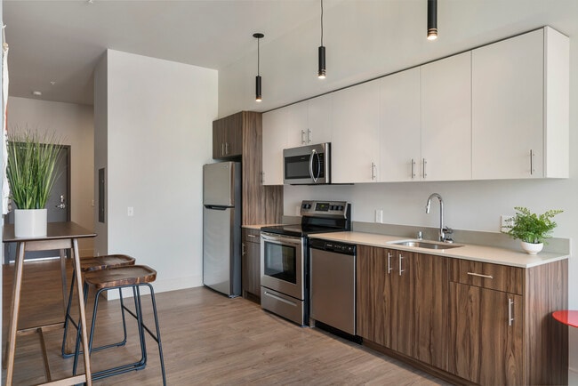 Pivot Apartments