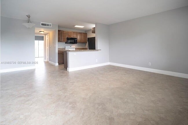 Photo - 1606 Meadows Cir W Unit 1606