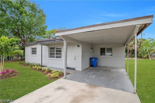 1527 Gardenia Ave
