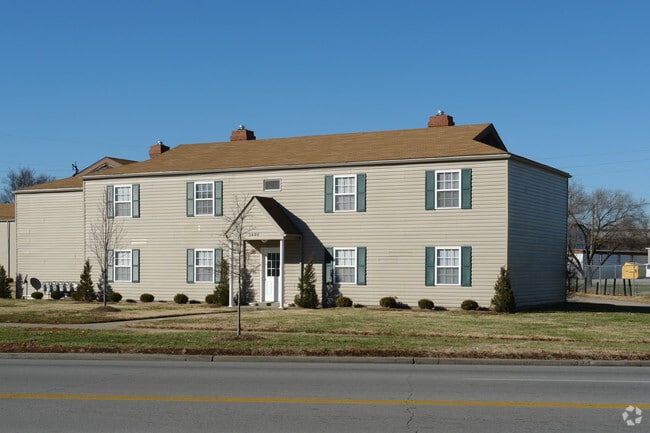 3600 Manslick Rd Complex - Manslick Apartments