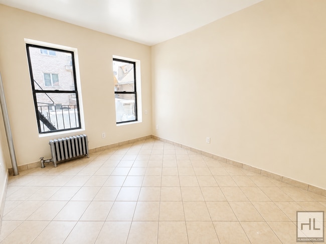 Photo - BAY 29 STREET Unit B3
