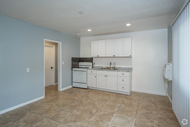 1BR, 1BA - 500SF - Kitchen and Living Room