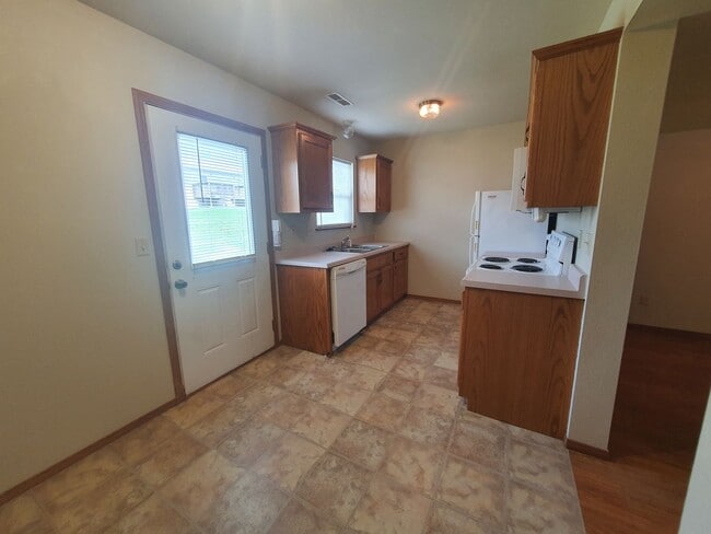 Photo - 20390 Skyview Dr Unit 20390 Skyview drive B