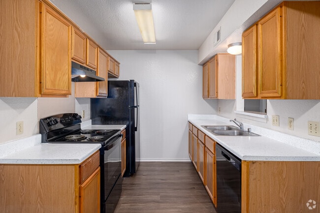 The Cadet 1BR, 1BA - 667SF - Kitchen
