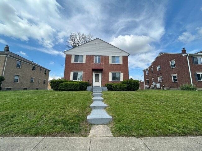 Photo - 1549 Old Ln Ave House