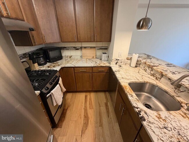 Photo - 950 25th St NW Unit 116N