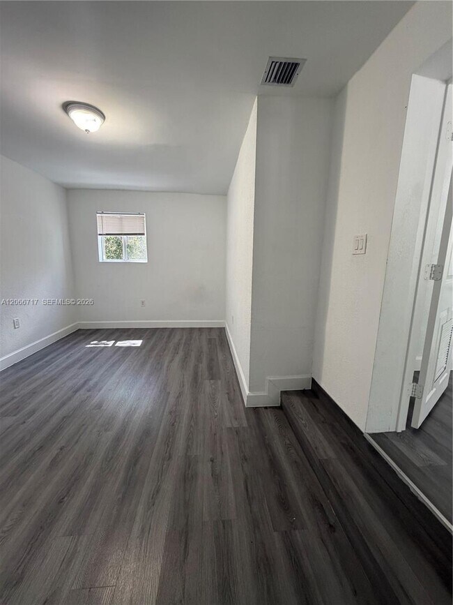 Photo - 328 SW 15th Ave