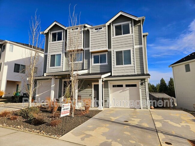 Photo - 946 NW Highgarden Dr Townhome