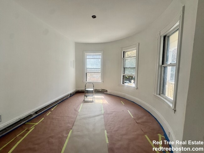Building Photo - 14 Quint Ave Rental