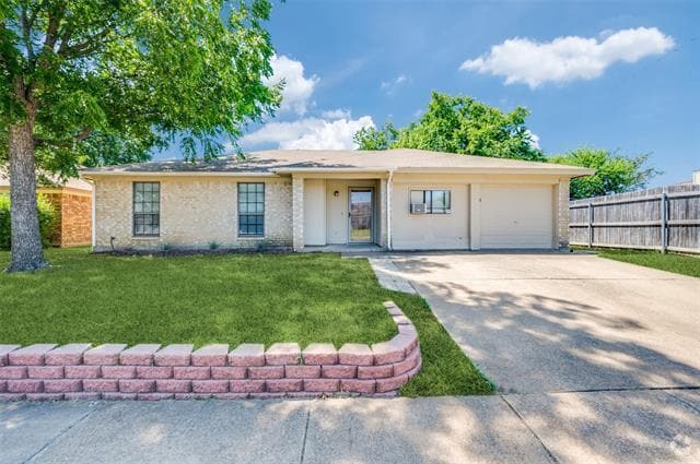 Building Photo - 6504 Kary Lynn Dr N Rental