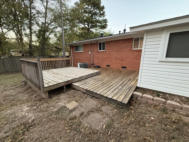 Photo - 505 Jerome St