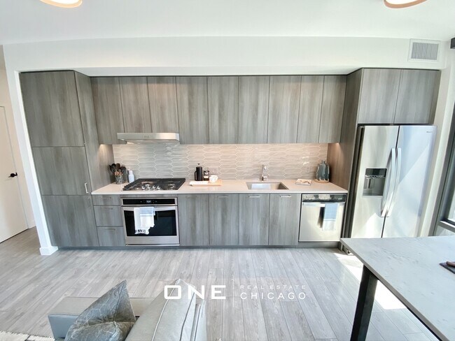 Photo - 850 W Madison St Unit 2