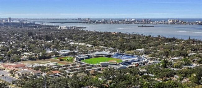 Photo - 718 Lyndhurst St Unit 904