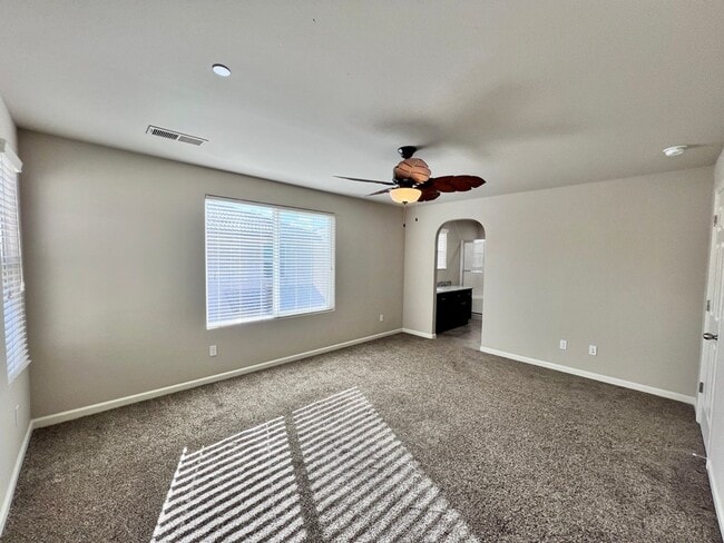 Photo - $2,295 DeWolf & Barstow, 3 Bedroom House - Clovis / Community Pool + Neighborhood Parks