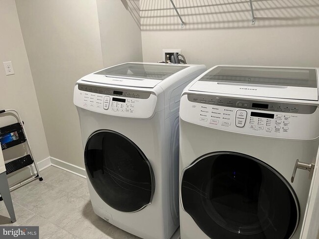 Photo - 205 Hibiscus Way