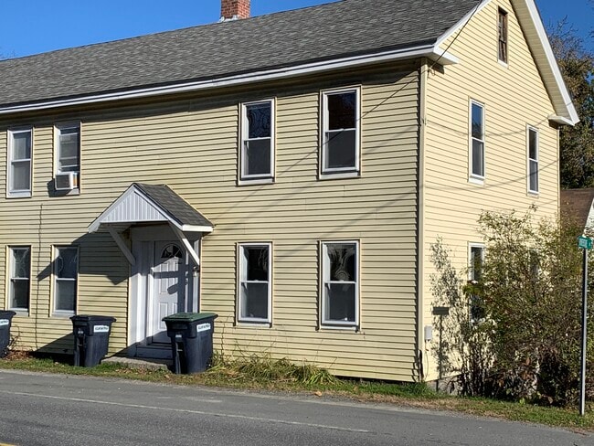 Building Photo - 25 Main St Unit 4