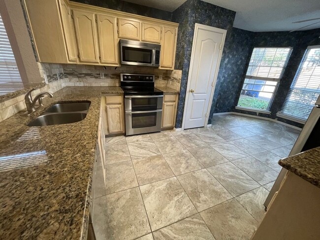 Photo - 3051 Renaissance Ct