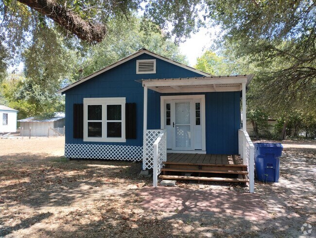 Building Photo - 939 Franks St Rental