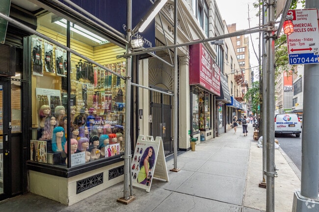 Photo - 46-50 W 29th St