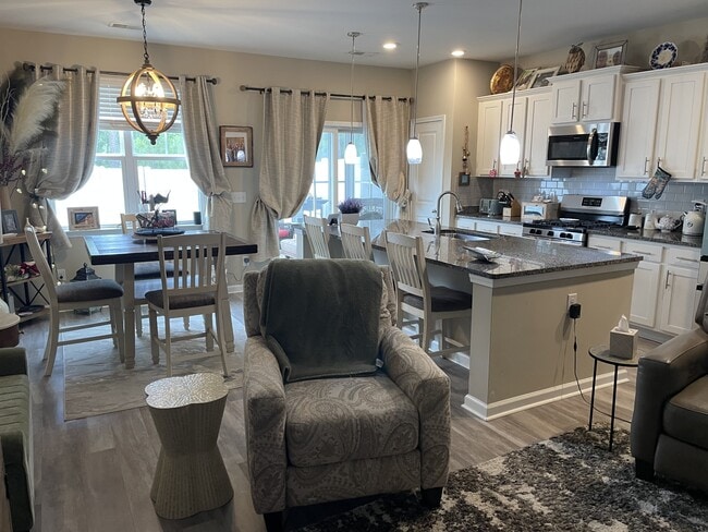 Photo - 609 Hilchot Dr