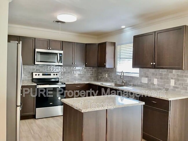 Photo - 310 Highland Estates Dr